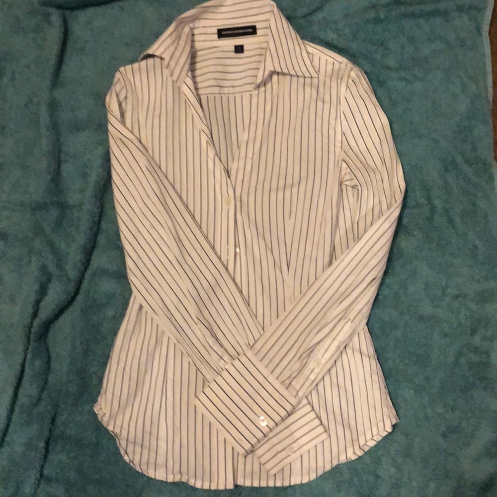 Express button up. Plus free gift 🎁